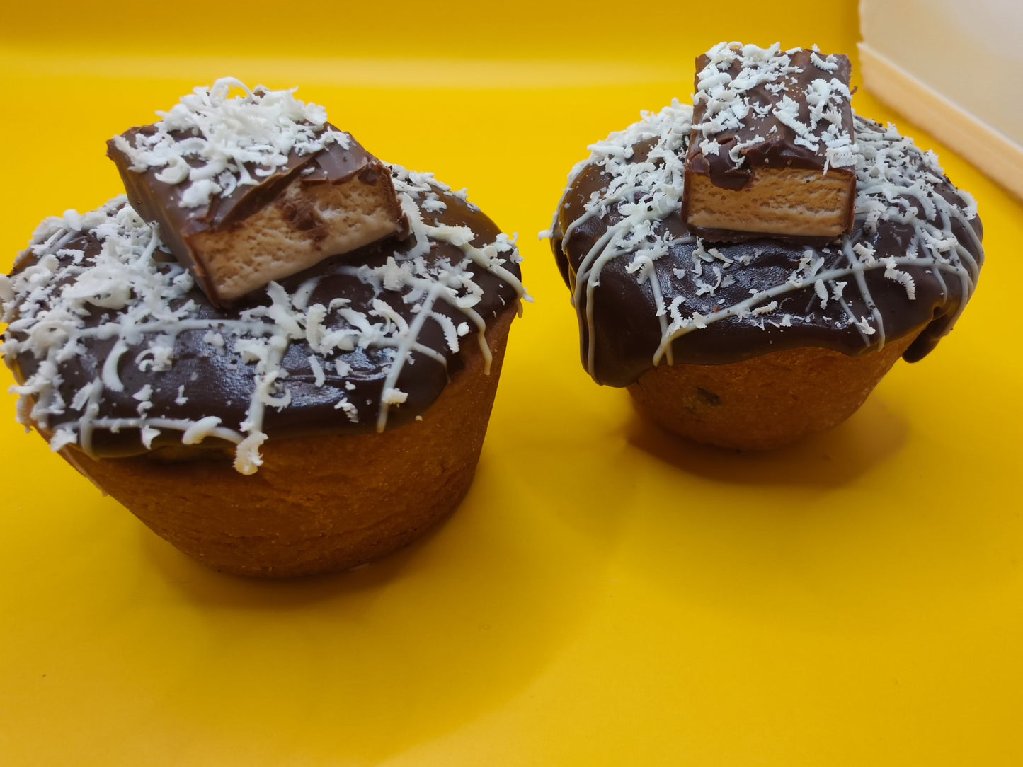 Our our original choc chip dough stuffed cookie with milky way and white chocolate, choc stars and topped with chocolate ganache, milky way with white chocolate shavings and stripes !