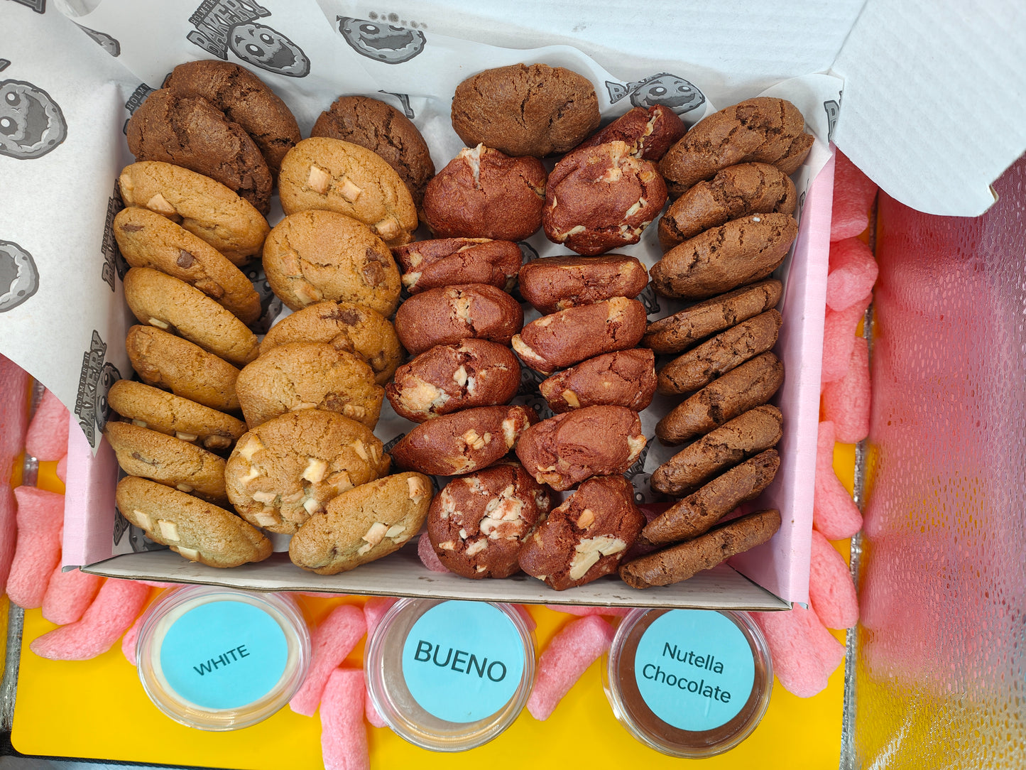 3 Flavour Cookie Share Box + 3 Dips